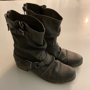 Grey flat boots size 10